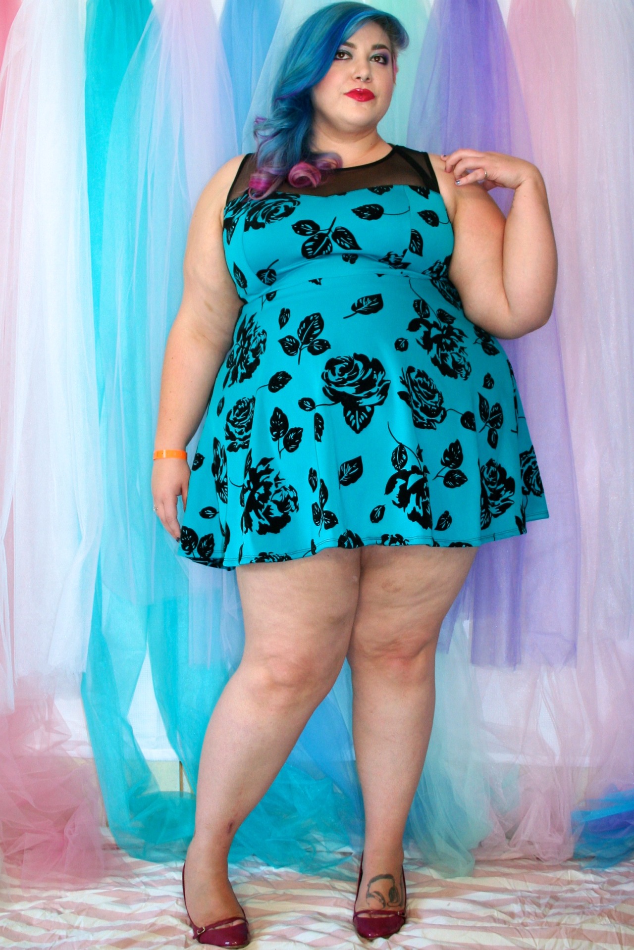 angelsandkings:  I used these photos as a modeling finalist for femmefatsew‘s new