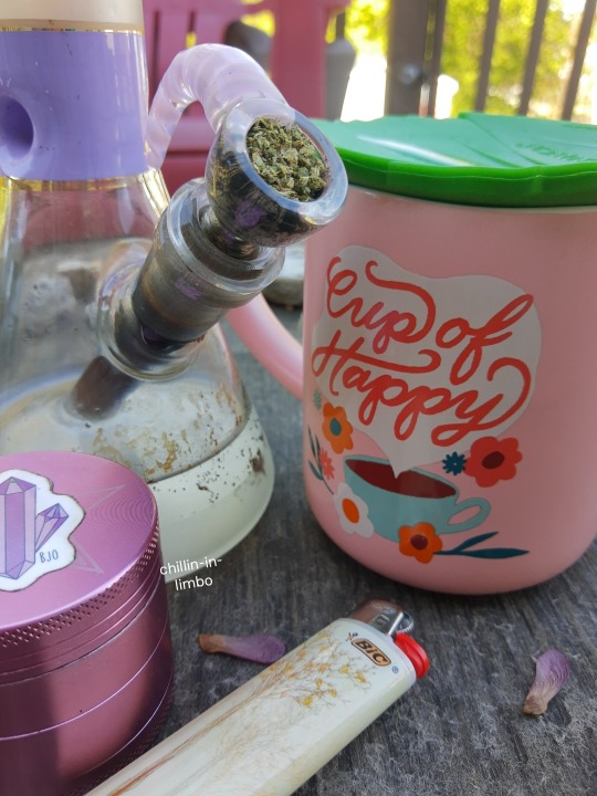 Porn chillin-in-limbo:Tea and Weed 🌿💨☕ photos