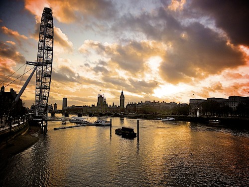 youcan-callmesir:  thesexpartners:  mbphotograph:  My personal favorite collection of London photos that I have taken over the years and that have already been posted to my blog. Much, much, more new London to come in the very near future =)  Follow