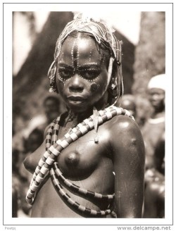 vintagecongo:Lenge dancer, Banzyville (Mobayi-Mbongo), Équateur