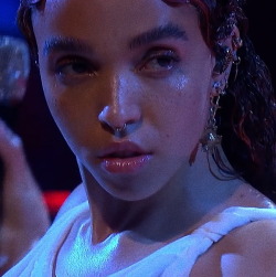 juicyicon:fka twigs at later…with adult photos