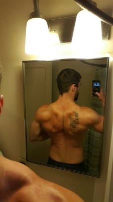 pelagic-existence:  nebraskaswole:  Just some back day pump  well hey there