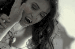 smokingonthischronic:  Nina Dobrev yes please 👌😍😍👌