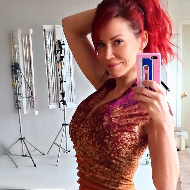 biancabeauchamp:  Quick selfie on my photo studio xx