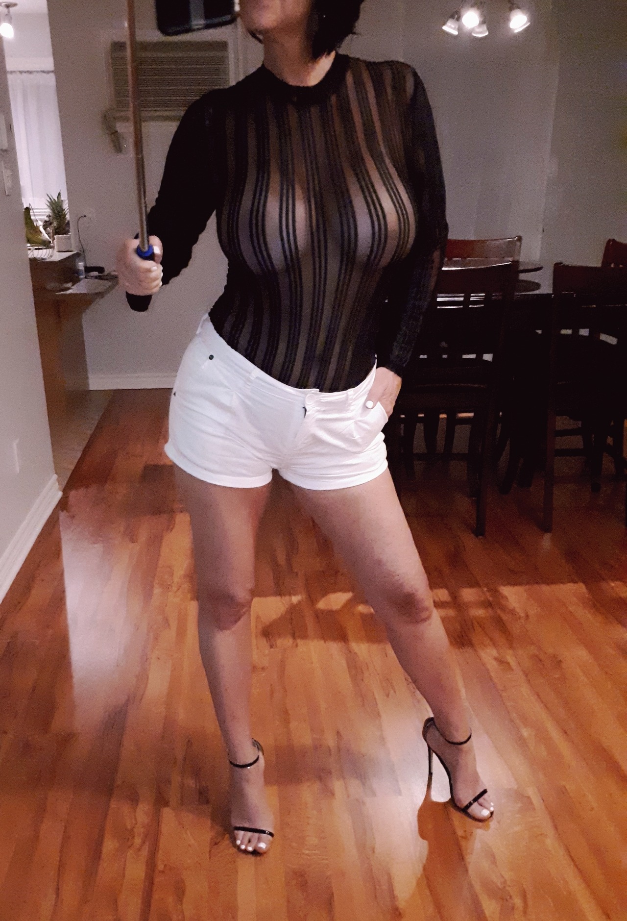 thalie3624:Humm bonne soirée mes amours moi je go prendre une marche ❤❤💋💋