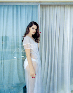 astro-pops:  dellrey:    Lana Del Rey for