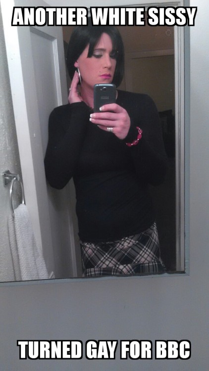 sissychloe28: Love being able to caption my pix!!! She asked me to post her email cdchloe28@yahoo.co