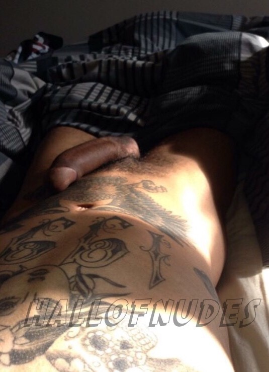 hallofnudes:  I love tattoos 😍😍😍