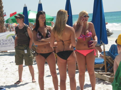 bigger-on-top:  Someone is Getting Bitched Out