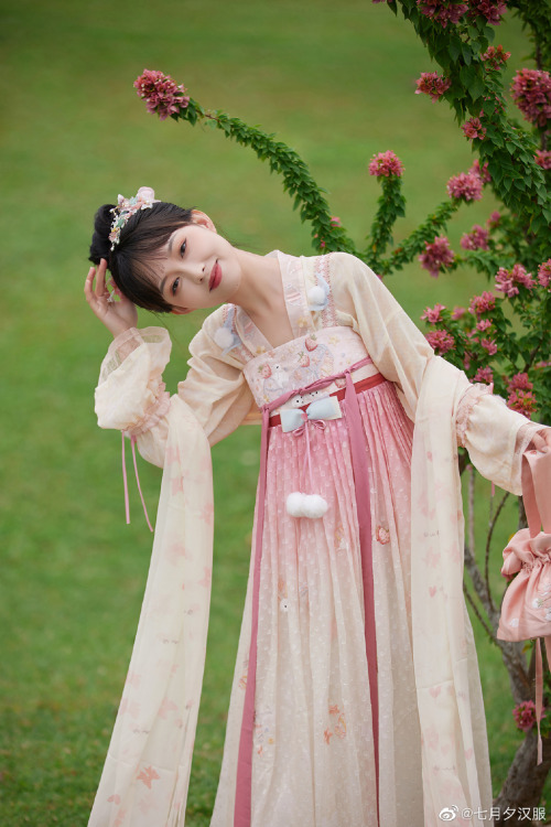 hanfugallery:chinese hanfu by 七月兮