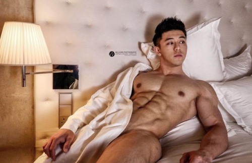 Hot hot Asians