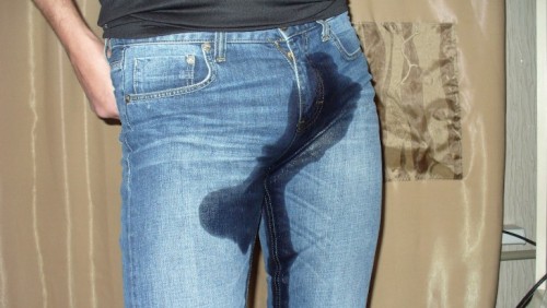 messyjeans:  jeansluvver:  Luv it!  the first pix show s great tight jeans…the last pic show à pure sex jeans — pissed jeans are extremly exciting cose a fresh cumload always follow. 