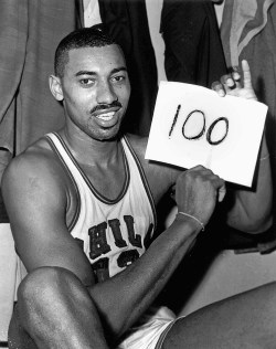 BACK IN THE DAY |3/2/62| Wilt Chamberlain set the single-game scoring record in the NBA by scoring 100 points for the Philadelphia Warriors in a 169–147 win over the New York Knicks.