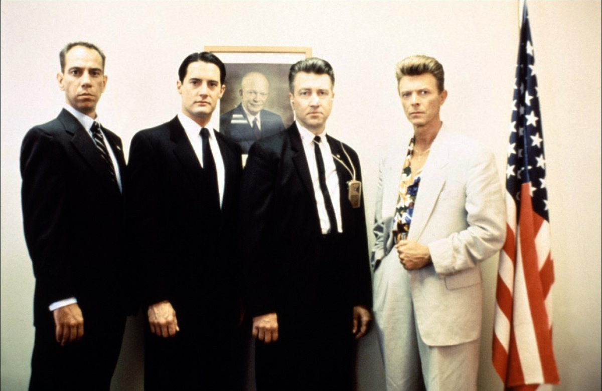 similaridad:  Miguel Ferrer, Kyle MacLachlan, David Lynch and David Bowie on