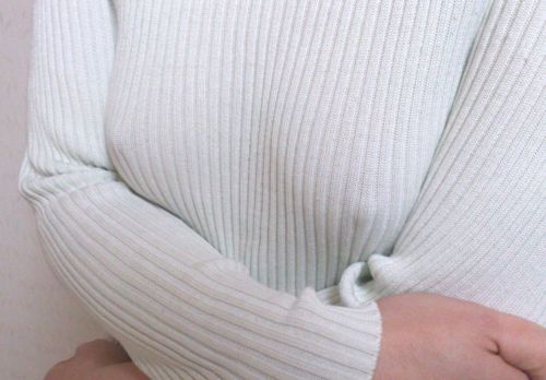 waterfoxy:  ノーブラたてセタ浮き乳首　#braless #nipples #sweater