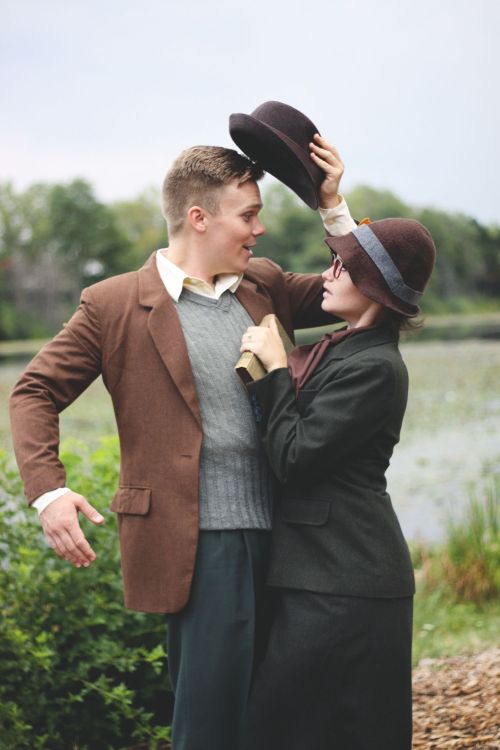 This couple reenacted 101 Dalmatians with their dogs for their engagement photos and it is glorious