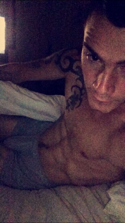 sexystraightguyscaught:  20 Y/O Nathan. He’s a personal favorite 😏😉