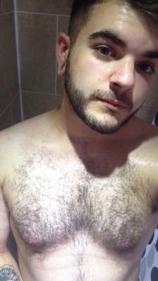 Barber-Butt:  Shower Selfies After A Sweaty Hot Day