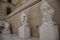 gloomsy:The sculptures in The Louvre were