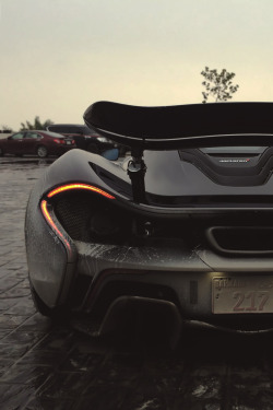 artoftheautomobile:  McLaren P1 via GTSpirit