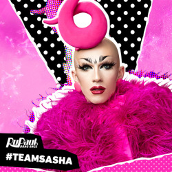 logotv:  Are you #TeamSasha?!Like and reblog for Sasha Velour to snatch the crown! 🌹