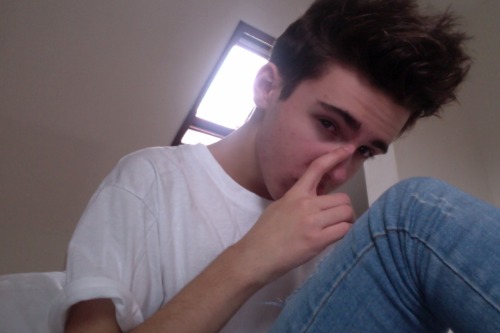 inhalinqpale:  p4l3-ugh:  supreemacy:  follow for more similar posts  x  ✿ cute pale blog ✿ 