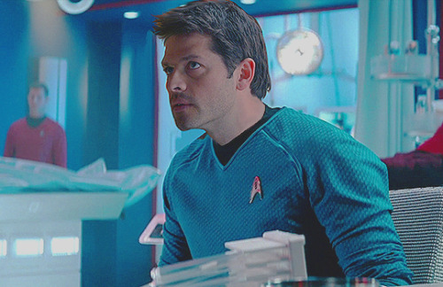 missjenniferb: nefeviibata: the star trek aos alternate universe nobody asked for Hey @benka79 You&r