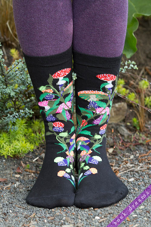 the-samhain-sister:bohemiansunflowerz:sockdreams:Witch’s Garden Collection by Ozone!Four magical sty