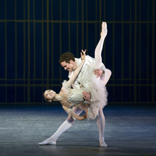 Hee Seo and Cory Stearns in The Nutcracker, American Ballet Theatre, December 2014. © Gene Schi