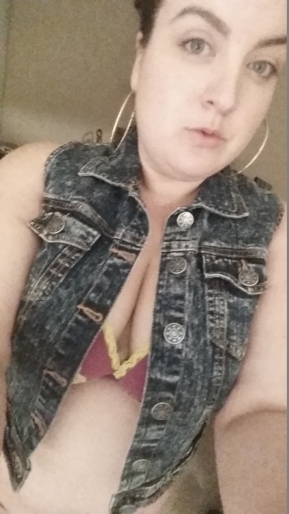 thickmizztress:  Good Morning!  Happy Monday!
