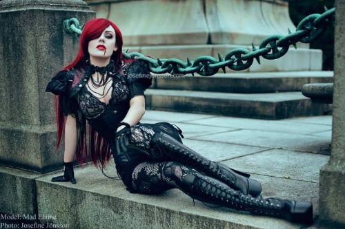 gothicandamazing:Photo: Josefine Jonsson photographyModel: Mad Elaine Welcome to Gothic and Amazing 