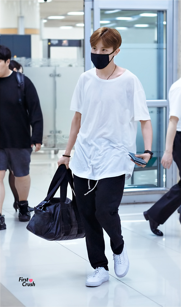 In Photos: J-Hope's best airport fashion outfits