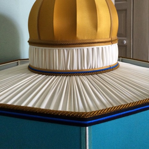 A #crazyone #bighat #temple #uniquepiece for #performance #bespoke #madeinitaly #lampshades #trimmin