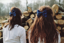 dolly-eyes:  bows (by millie clinton.) 