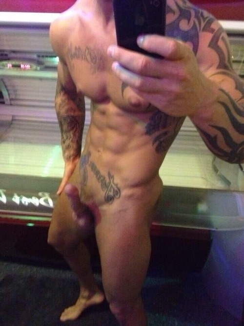 Sex sxypapi:  Follow him on Instagram “Snydah” pictures