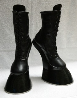 Horseking-Design: Horse / Pony Hoof Boots - With Horseshoe   Ankle Boots In Eu 37