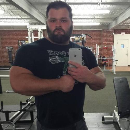 littlebuddhacub: blackonyxstone: Selfie Those chubby cheeks slay me, no matter how lean he gets&hell