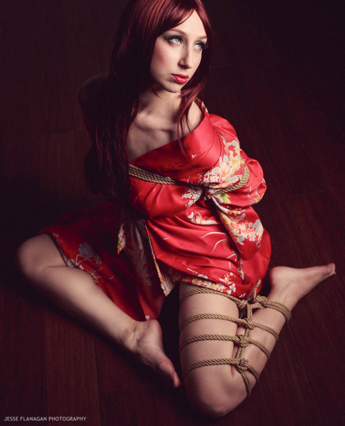 bdsmgeek:  jesseflanagan:  Model/MUAH: Melissa Meaow Rope/photo by me  Oh my she is beautiful!!!!
