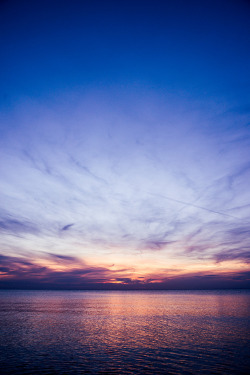 drxgonfly:  Magical sunset (by Pouline Gernes)