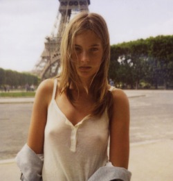 ain-t-no-love:  Ophelie Rupp. 