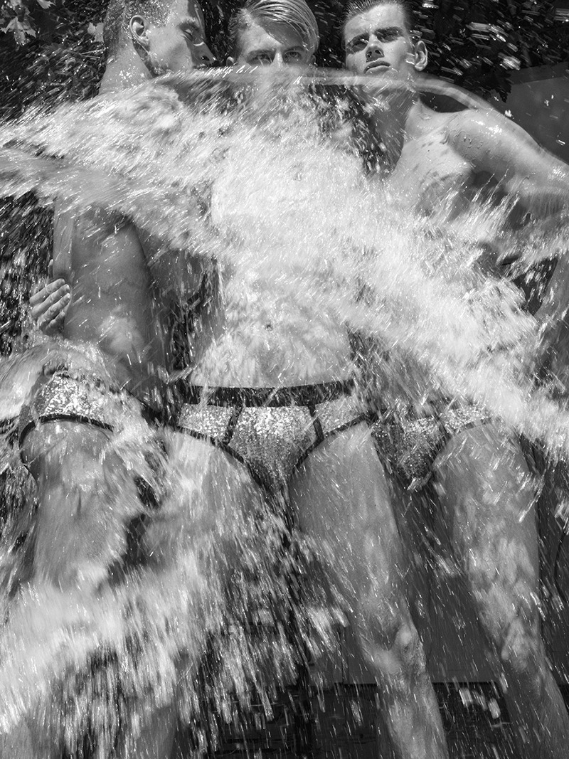 fashionablymaleofficial:  (via SUMMER SENSATION | Kaltblut Magazine)  