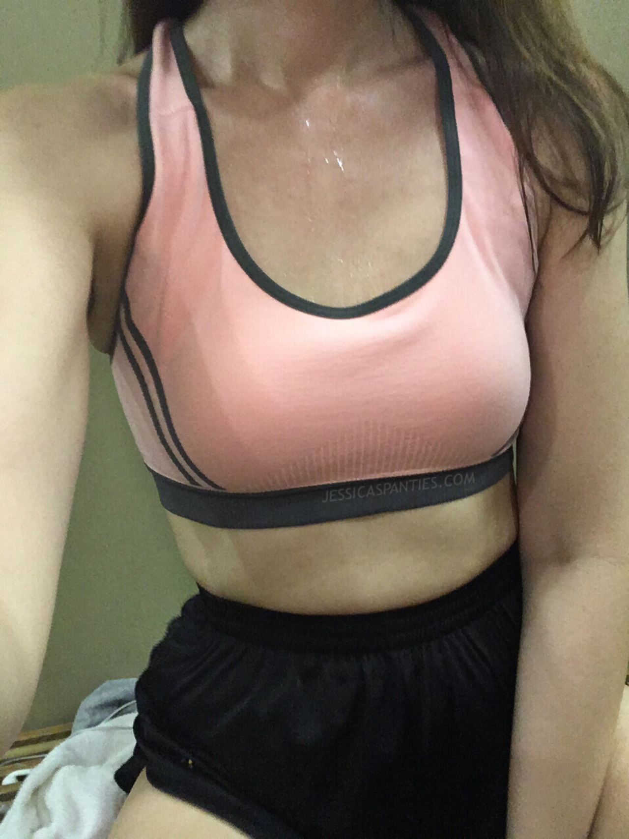 jessicaspanties:  Sweaty Work Out Photos!Happy midweek, its almost FRIYAY, and here’s