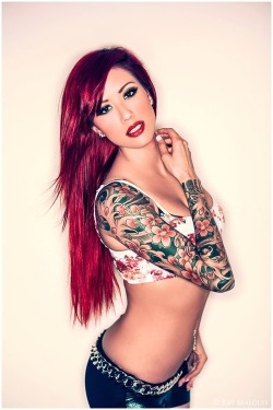 nothing-beats-tatooed-babes:  More here Nothing