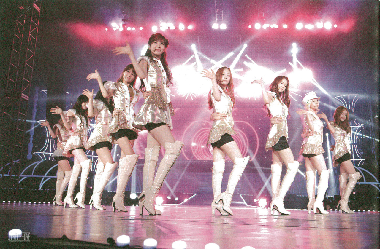 soshihd:  2000 x 1312