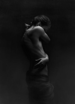 mistresseva-eroticaandmore:  Johanna Knauer