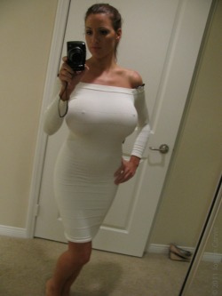 sexyute:  Sexy in a white Dress