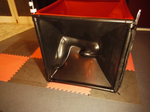 kinkengineering:  Pictures of our 3D Vaccube in action courtesy of  http://www.kinkyroom.co.nz/  (Used with Clients permission)
