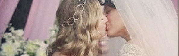 njralavignesmileclaudfuckkk:  Calzona kiss