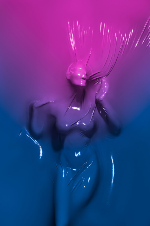 cinemagorgeous:SKINDEEP by photographer Julien Palast.