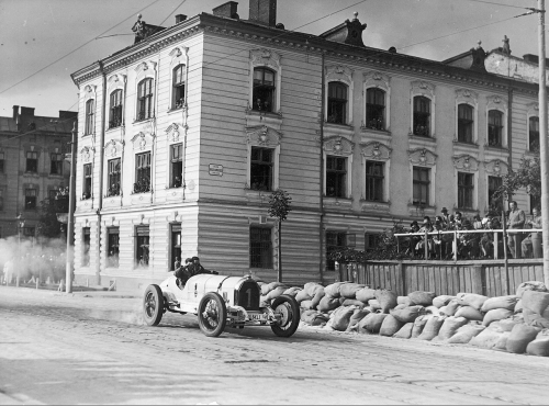 It's 1932 And You Are On The Lviv Grand Prix